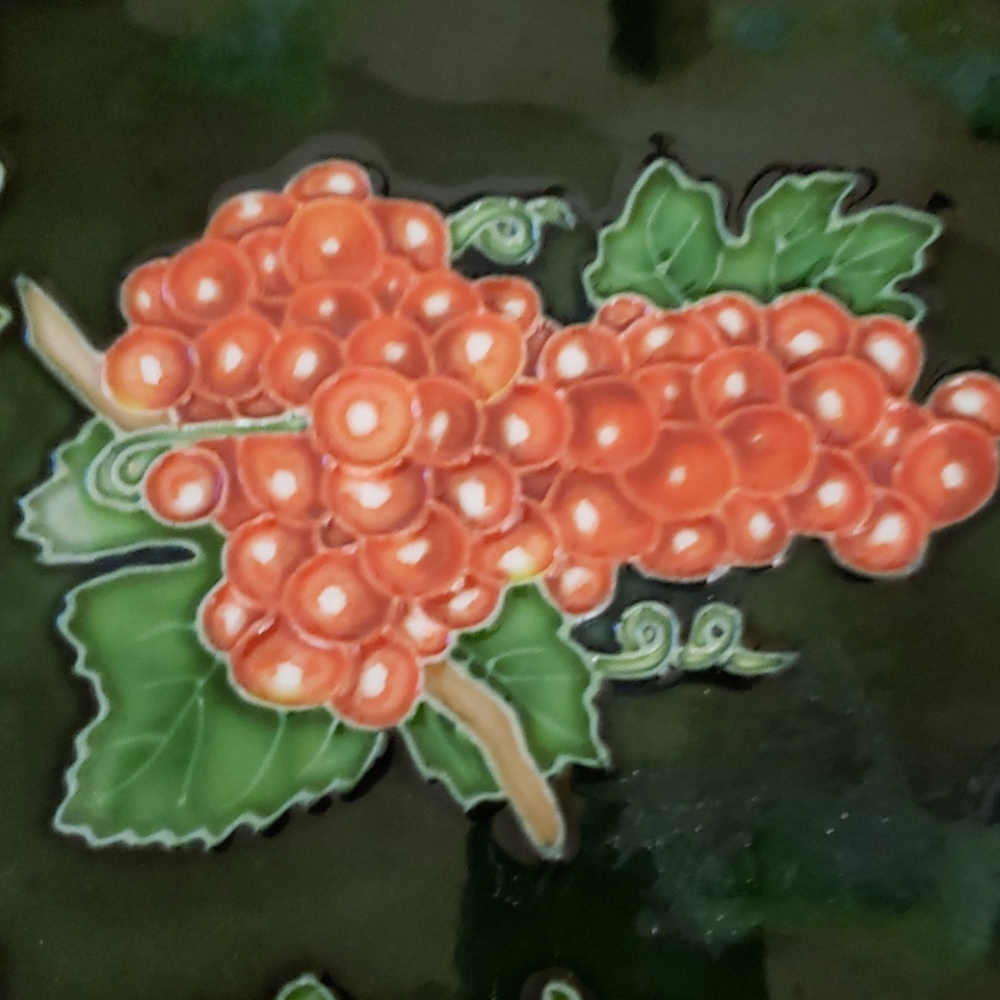 Colorful Grape Trivet. - Picture 2 of 7